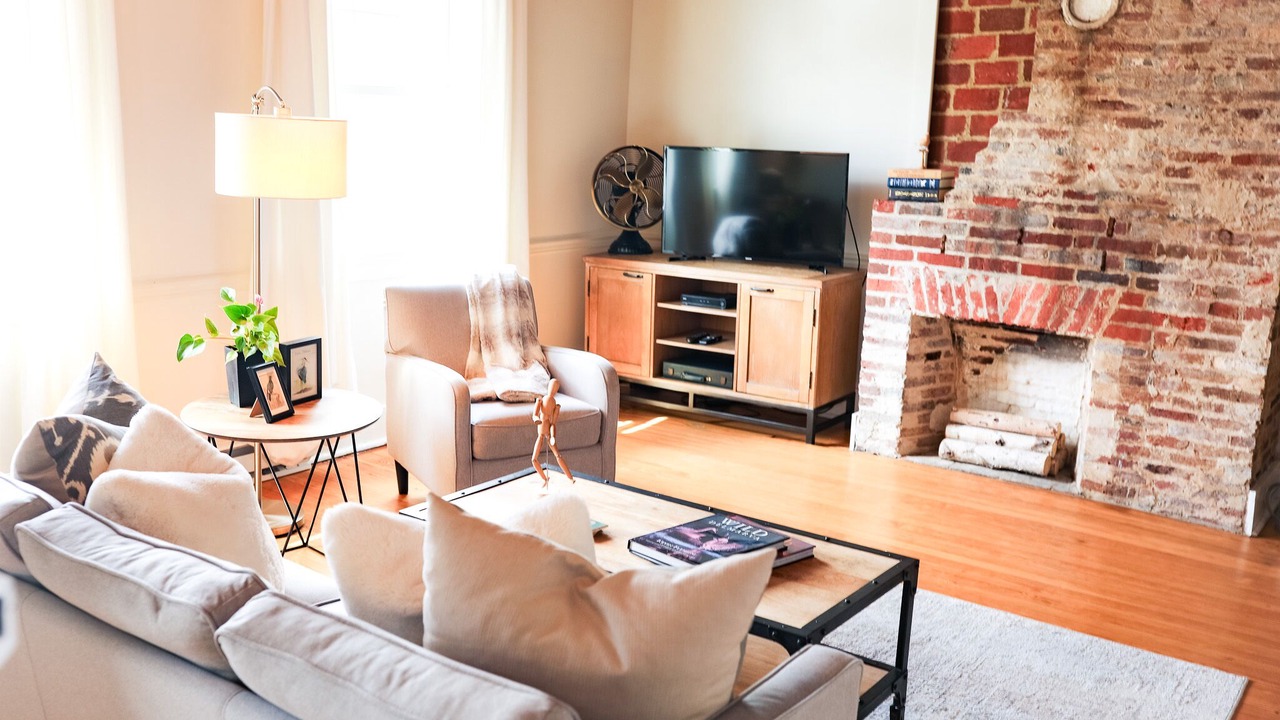 Photo of Livingroom in Historic District