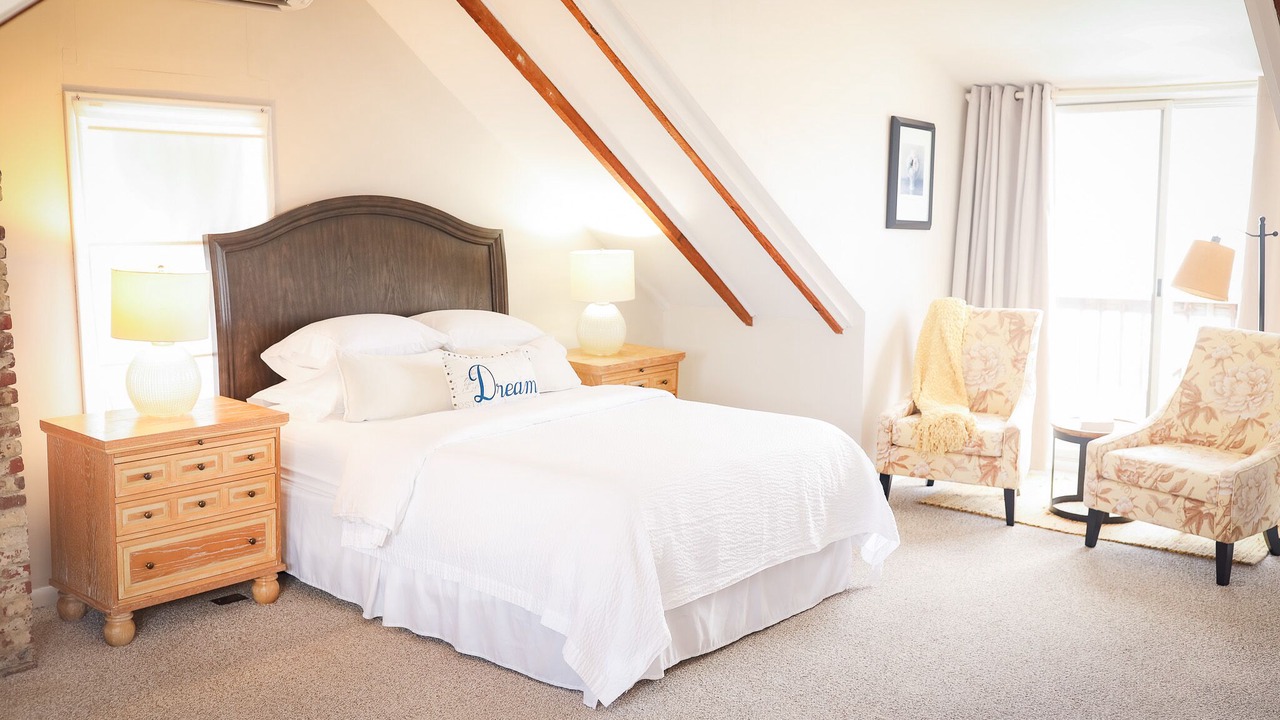 Photo of Bedroom in Historic District