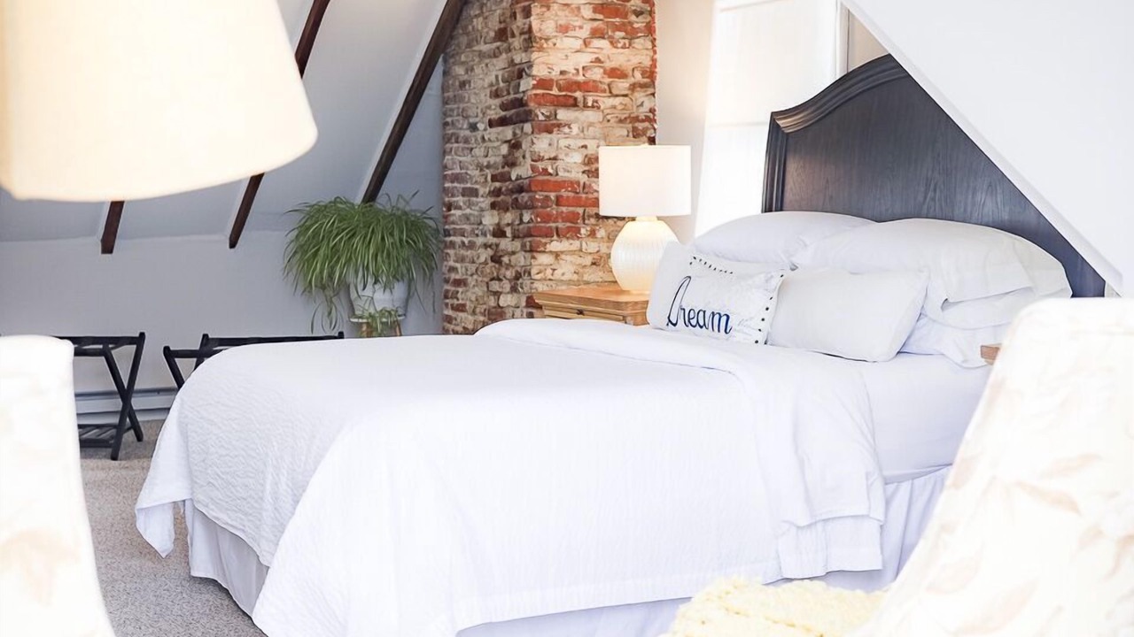 Photo of Bedroom in Historic District