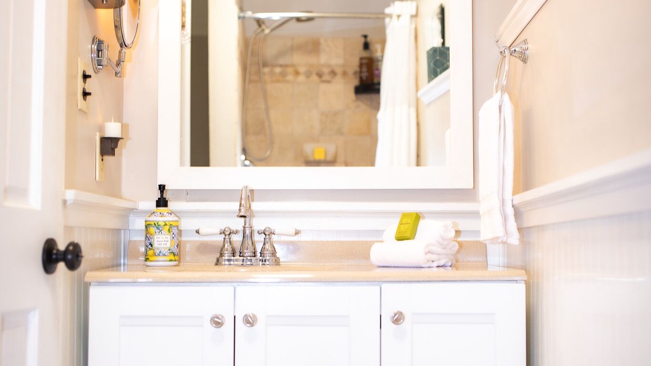 Photo of Bathroom in Historic District