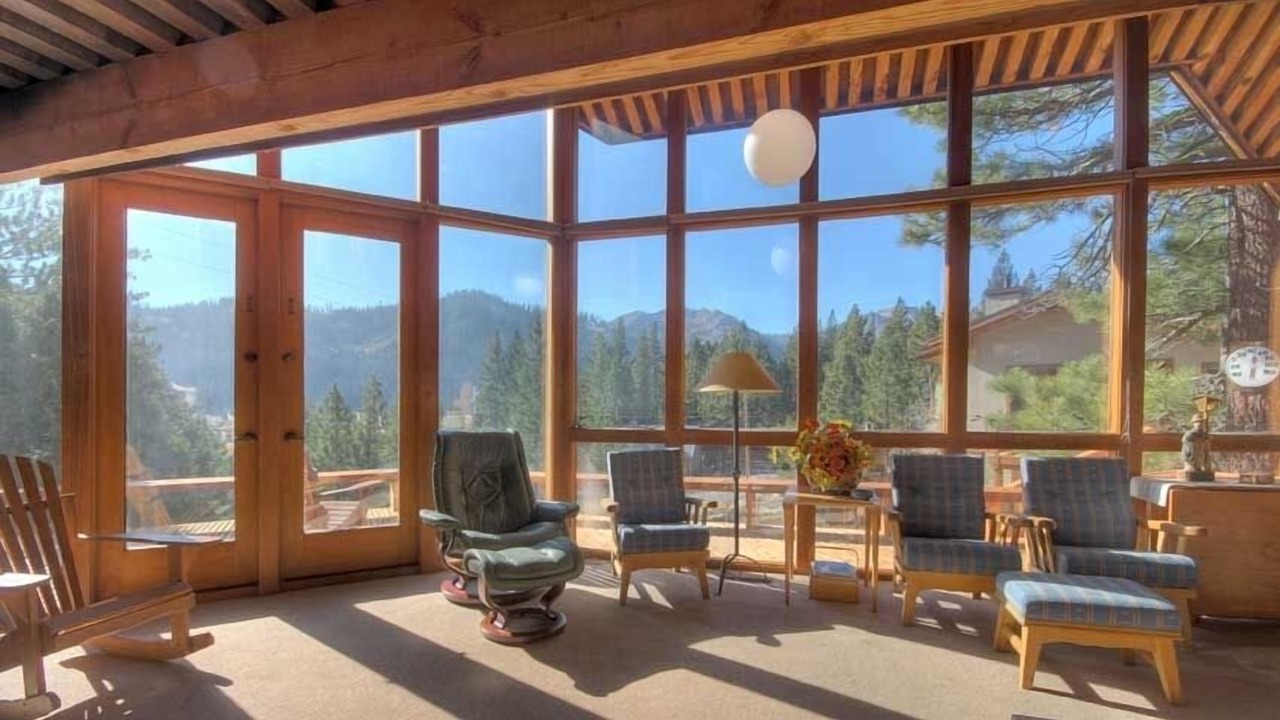 Photo of Livingroom in Olympic Valley