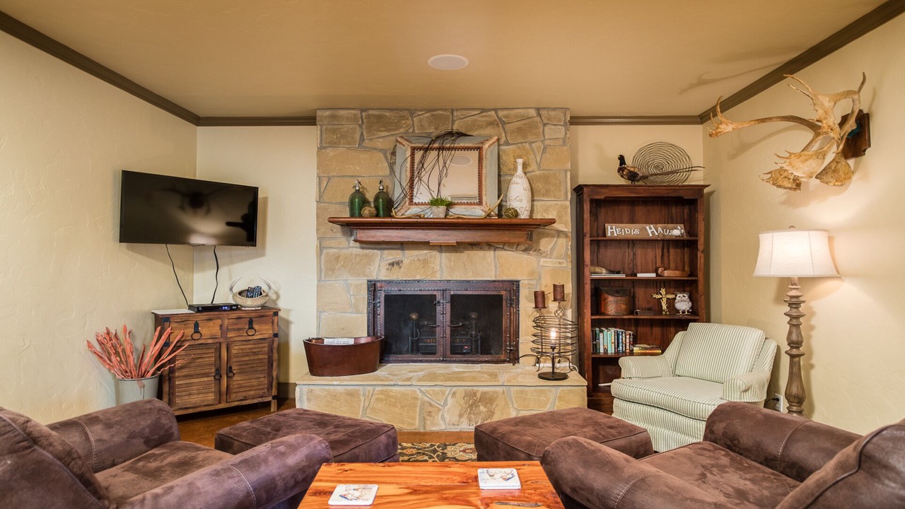 Photo of Livingroom in Fredericksburg