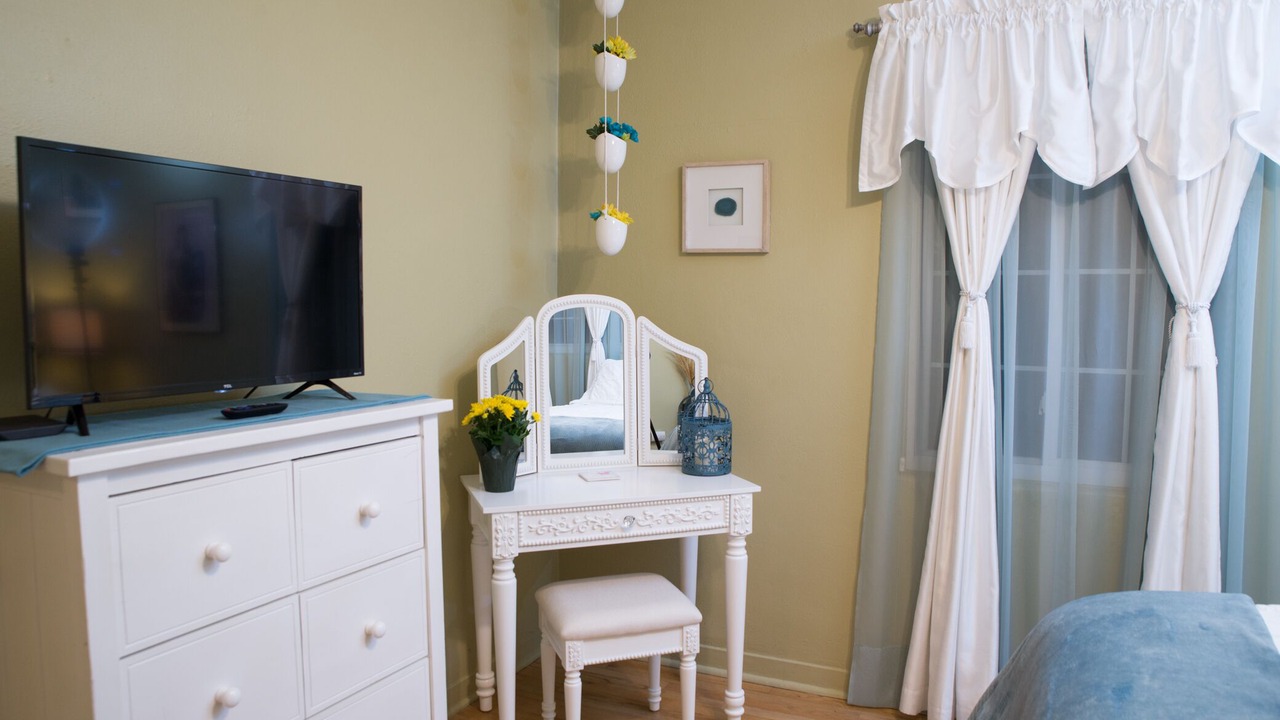 Photo of Bedroom in Nob Hill