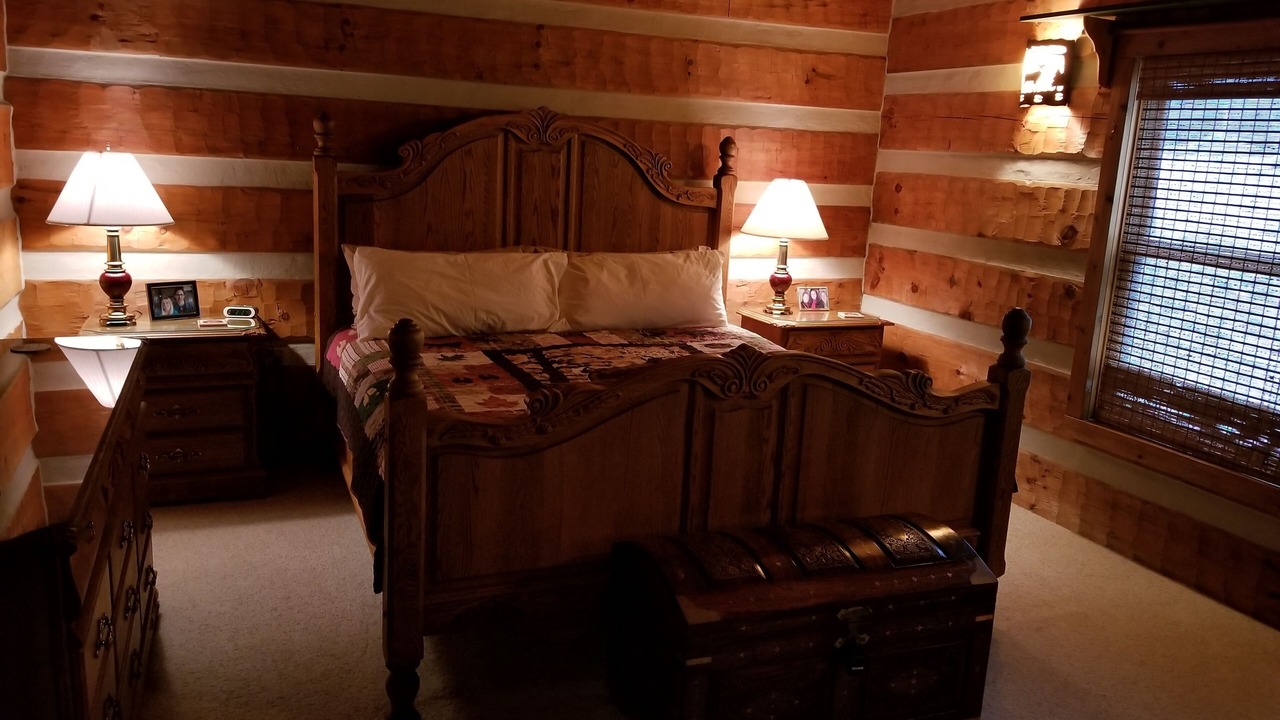 Photo of Bedroom in Roach