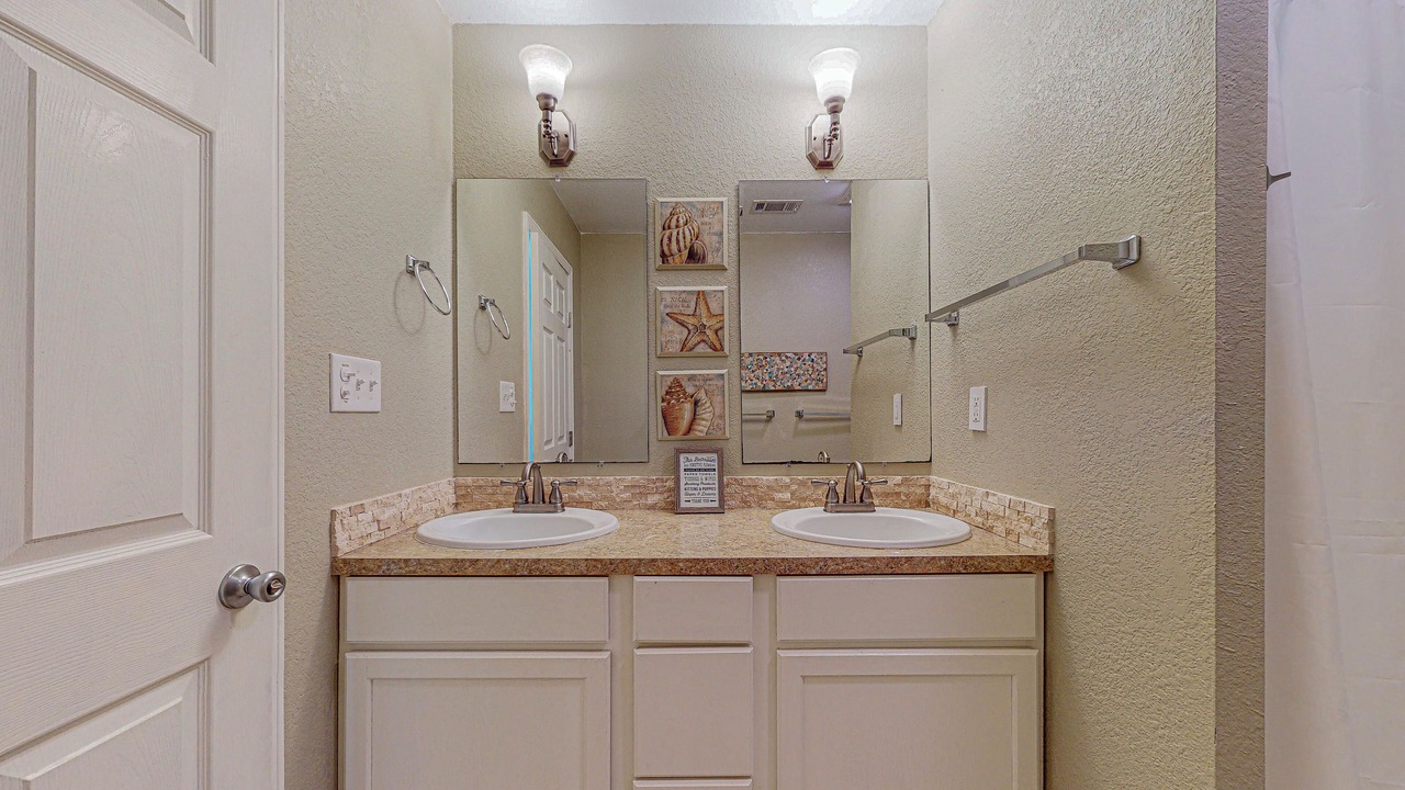 Photo of Bathroom in Galveston