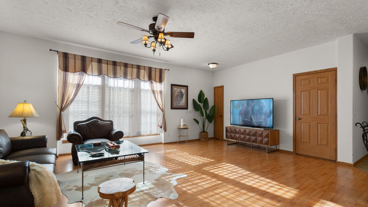 Photo of Livingroom in Gardiner