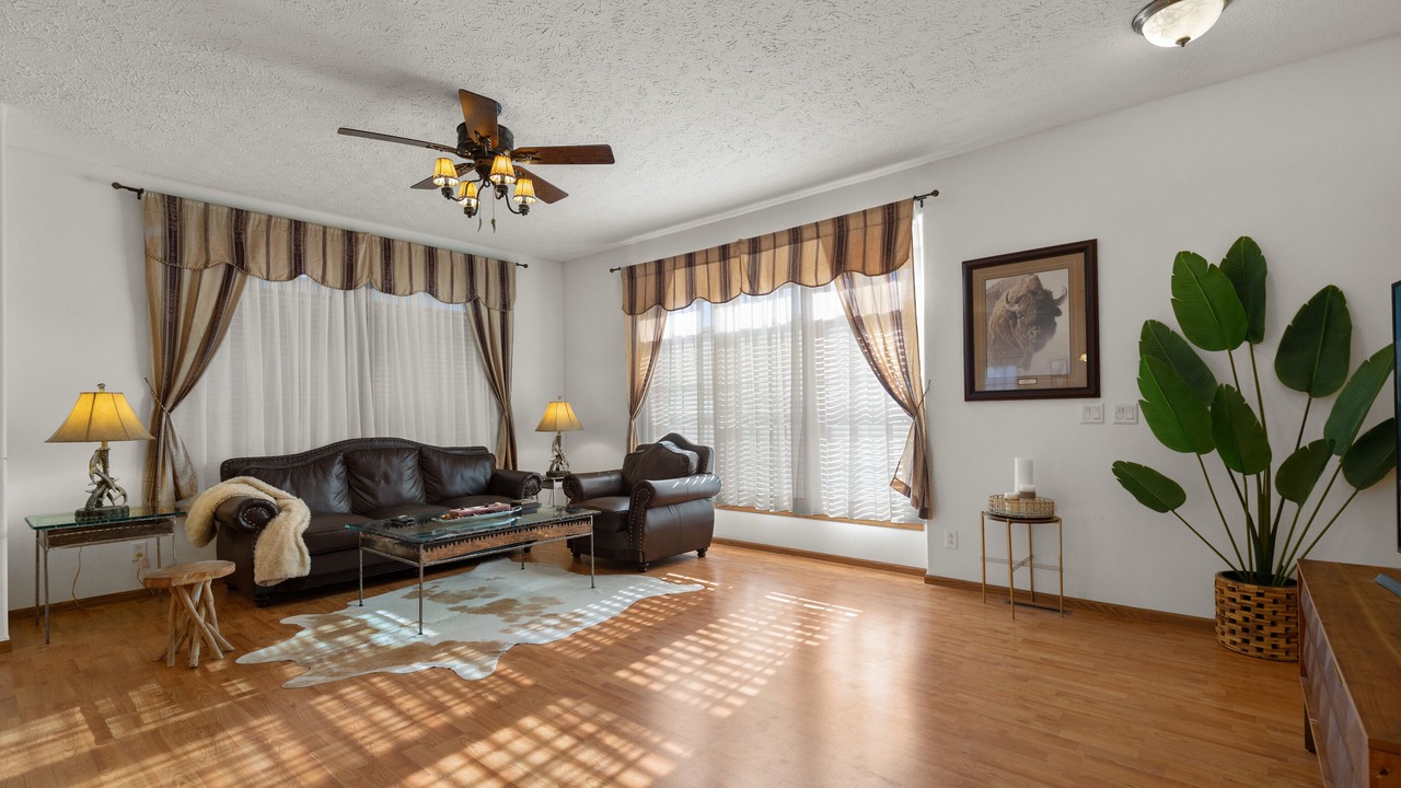 Photo of Livingroom in Gardiner