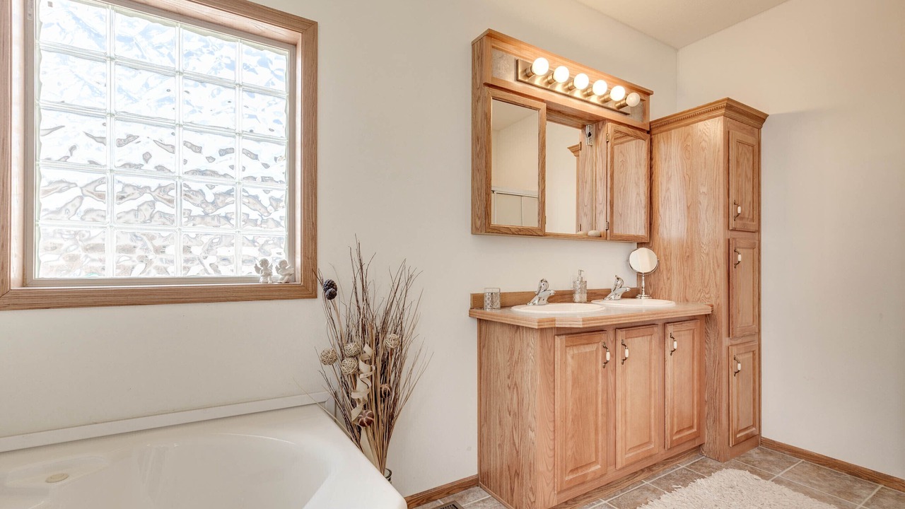 Photo of Bathroom in Gardiner