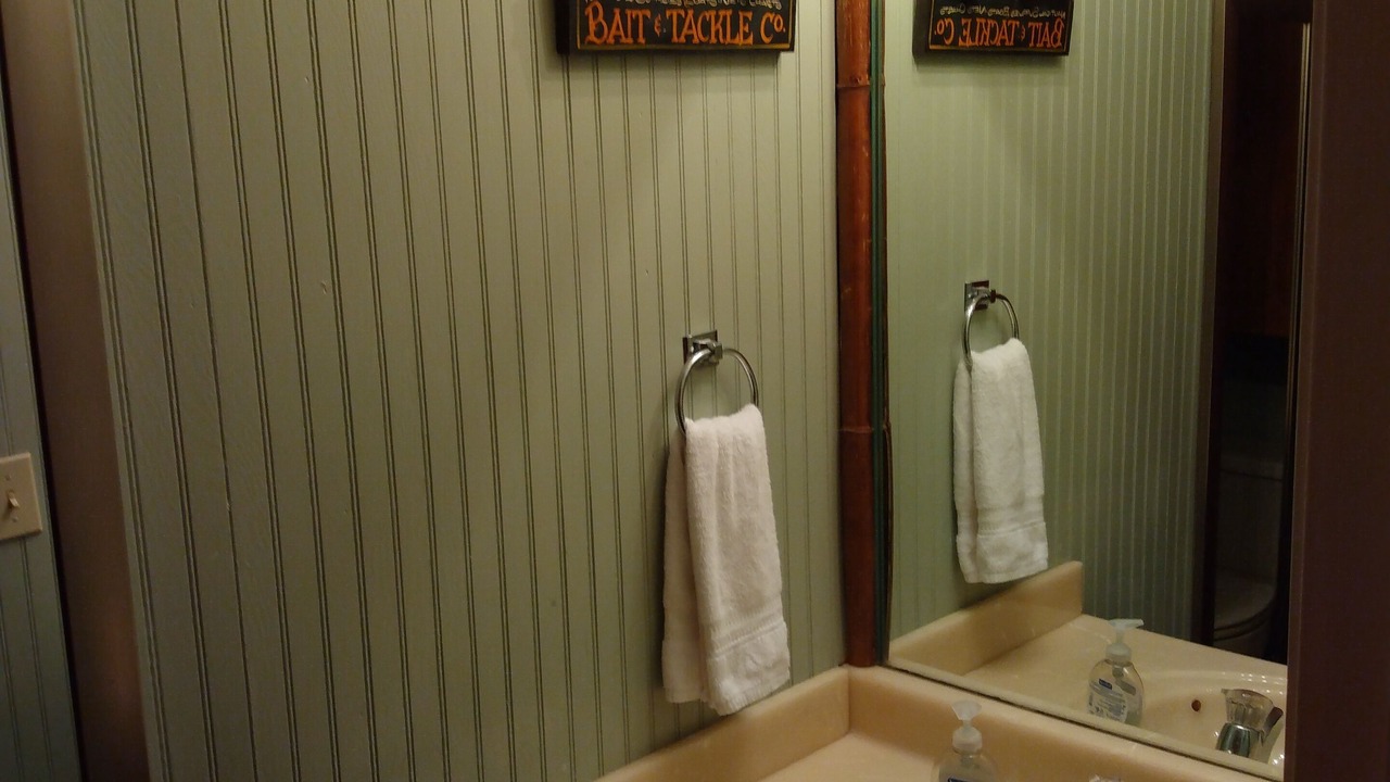 Photo of Bathroom in Thomas Drive