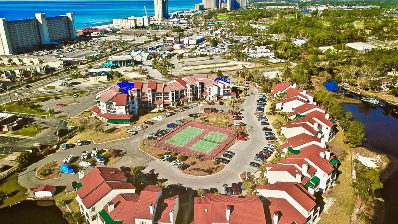 Photo of Others in Thomas Drive