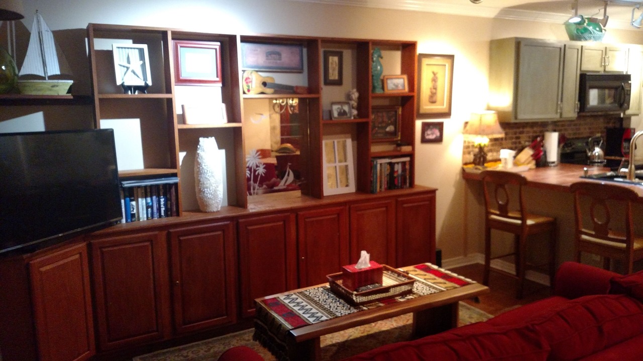 Photo of Livingroom in Thomas Drive