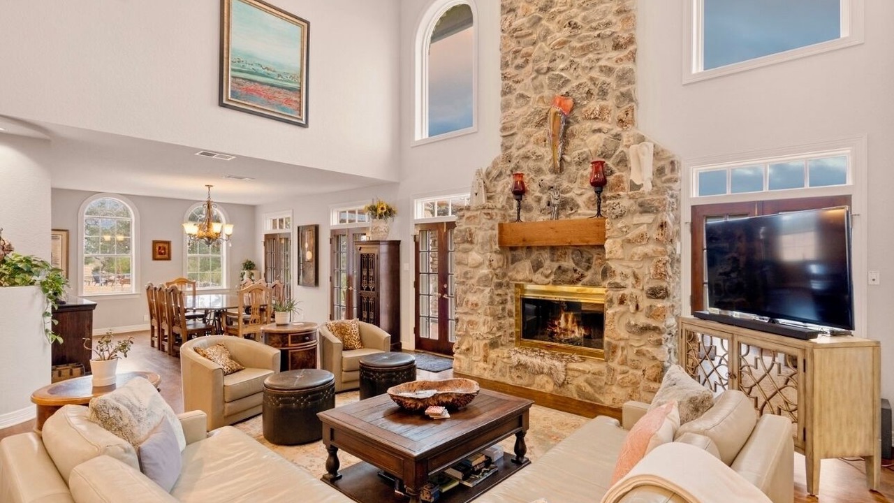 Photo of Livingroom in Spicewood