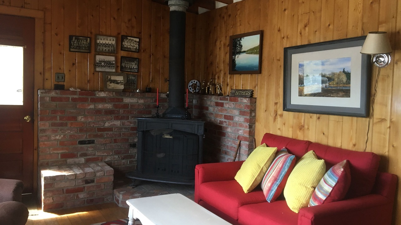 Photo of Livingroom in New Limerick