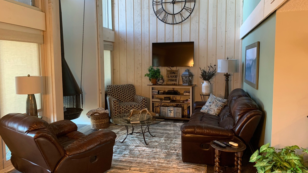 Photo of Bedroom in Point Venture