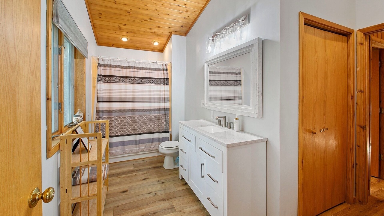 Photo of Bathroom in Markville