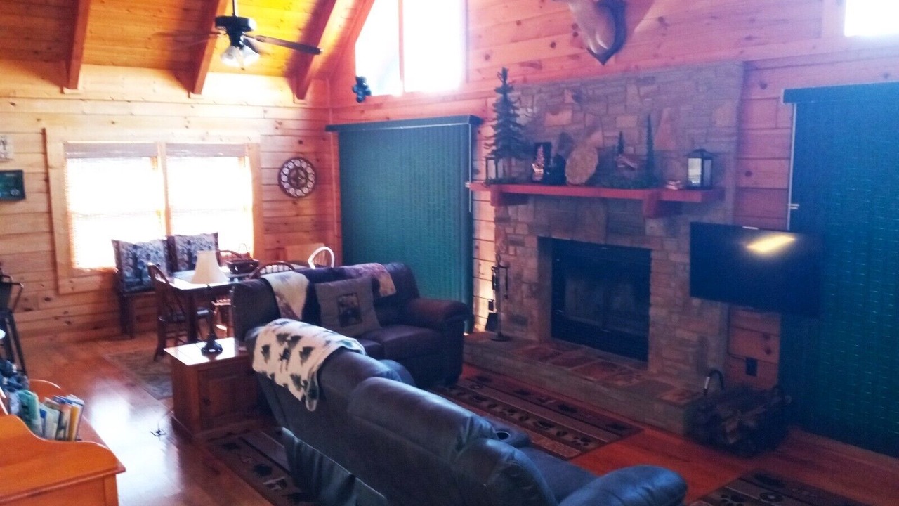 Photo of Livingroom in Bryson City