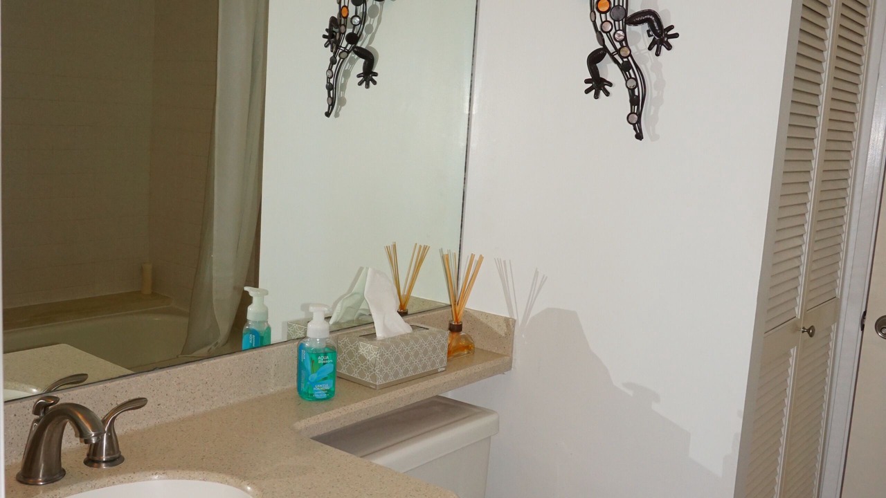 Photo of Bathroom in Waikiki