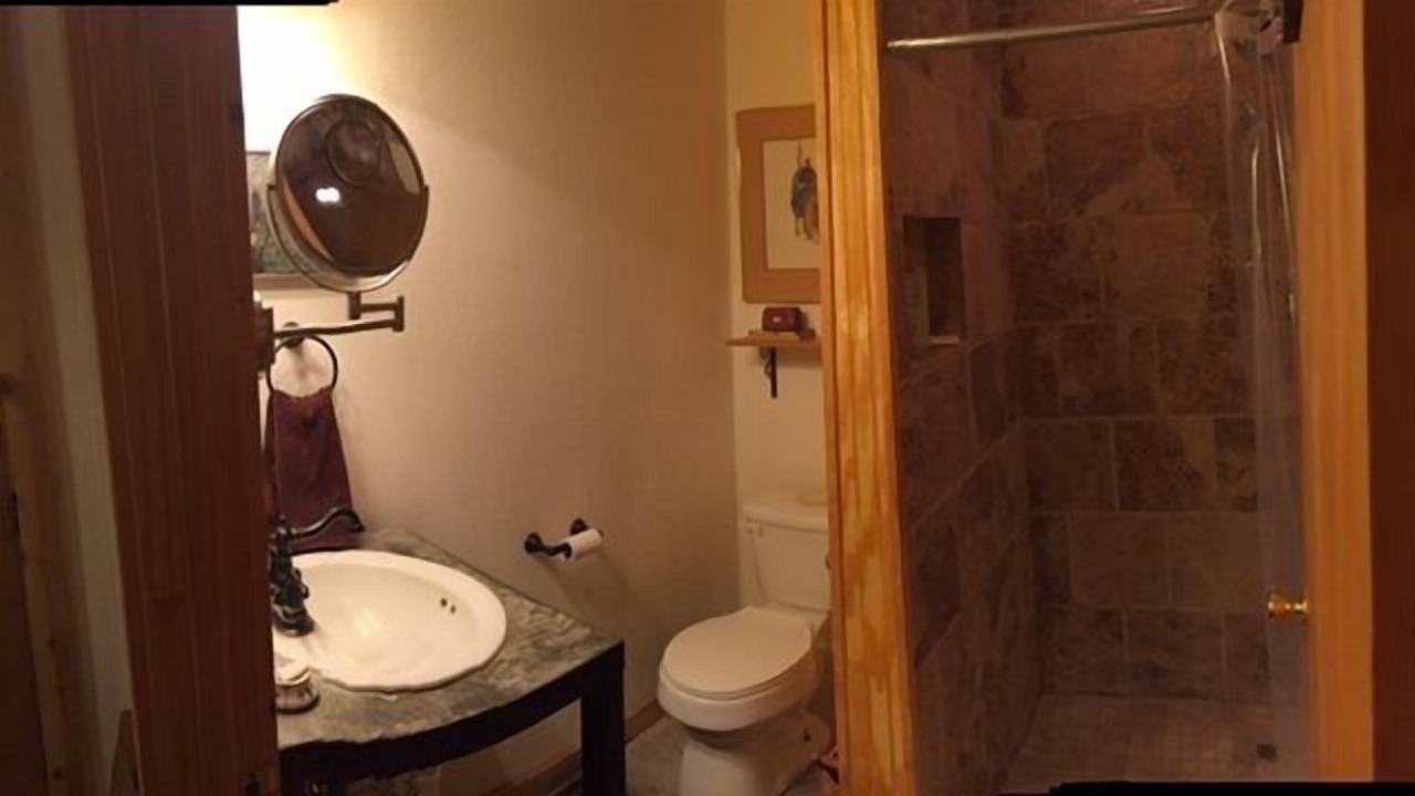 Photo of Bathroom in Alpine