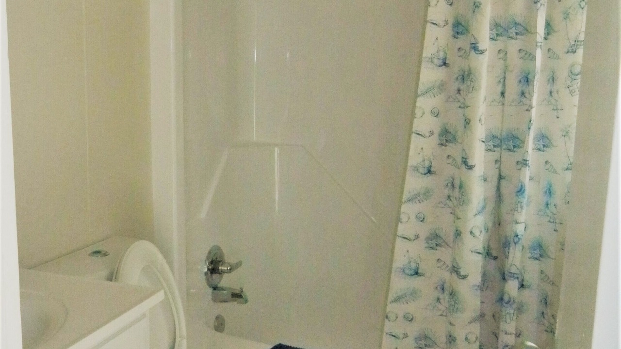 Photo of Bathroom in Willoughby Spit