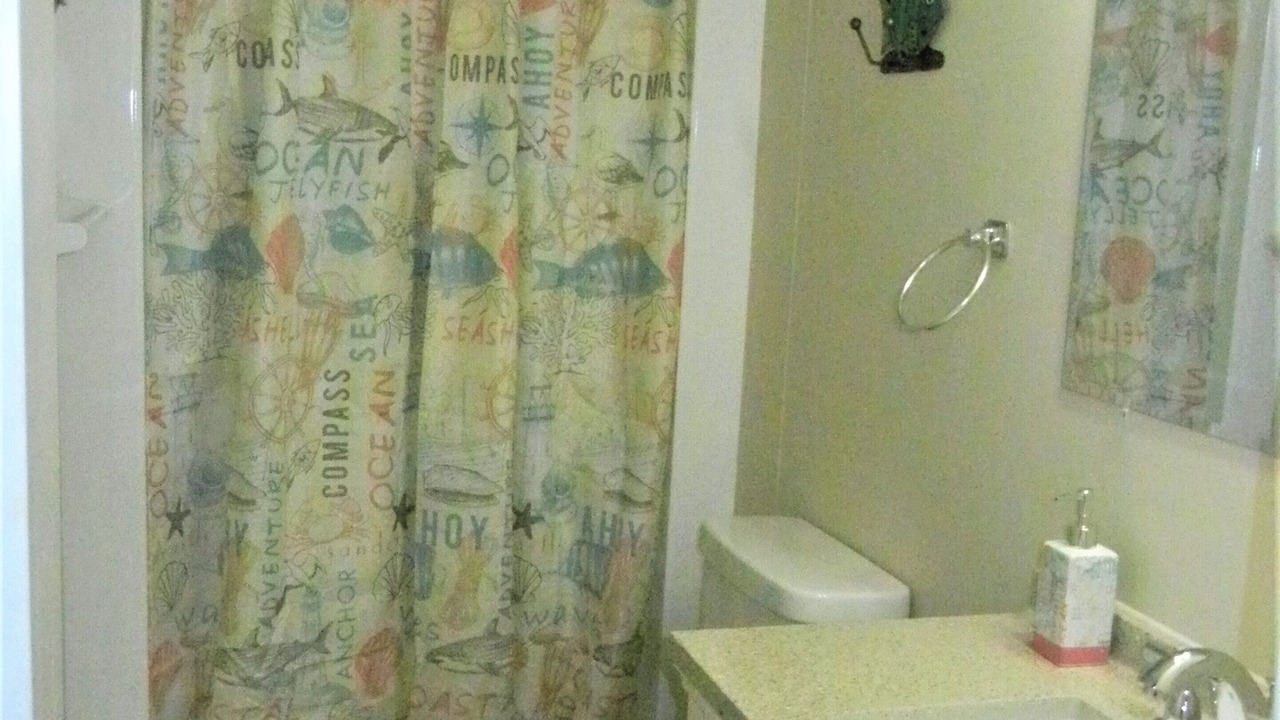 Photo of Bathroom in Willoughby Spit