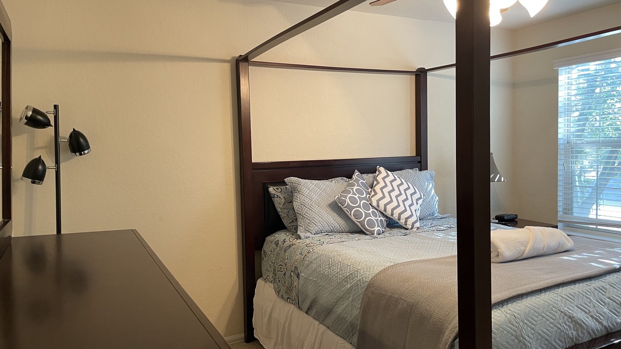 Photo of Bedroom in North Central Thousand Oaks