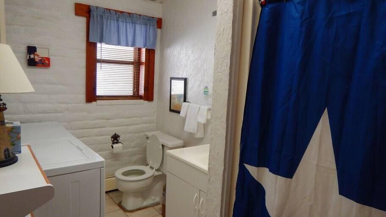 Photo of Bathroom in Brewster County