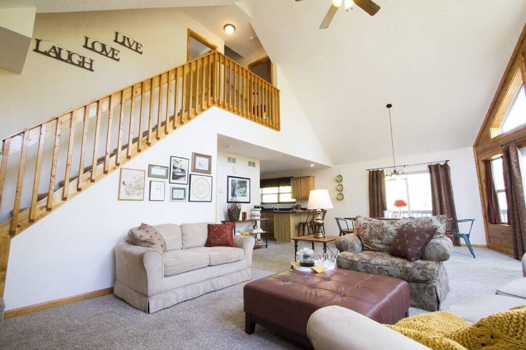 Photo of Bedroom in Flat Hollow Marina
