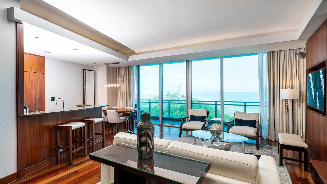 Photo of Livingroom in Bal Harbour