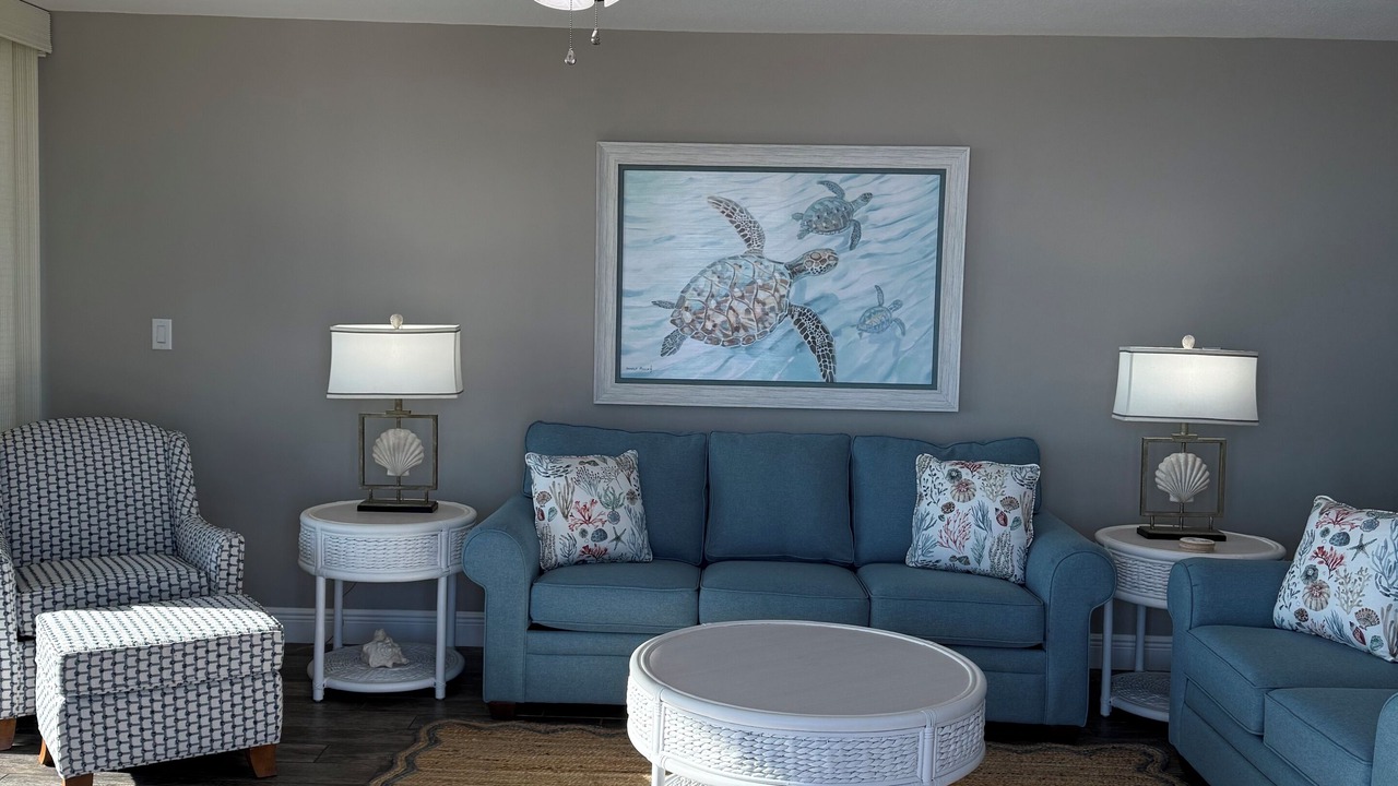 Photo of Livingroom in Biltmore Beach