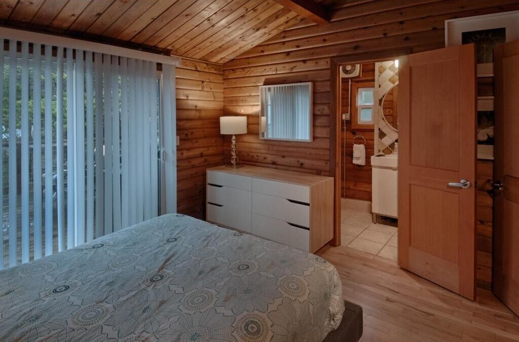 Photo of Bedroom in Manzanita