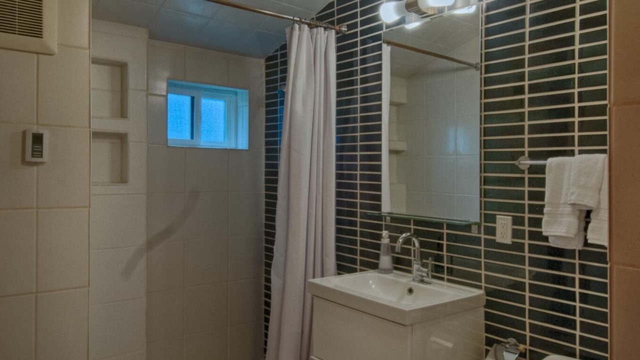 Photo of Bathroom in Manzanita