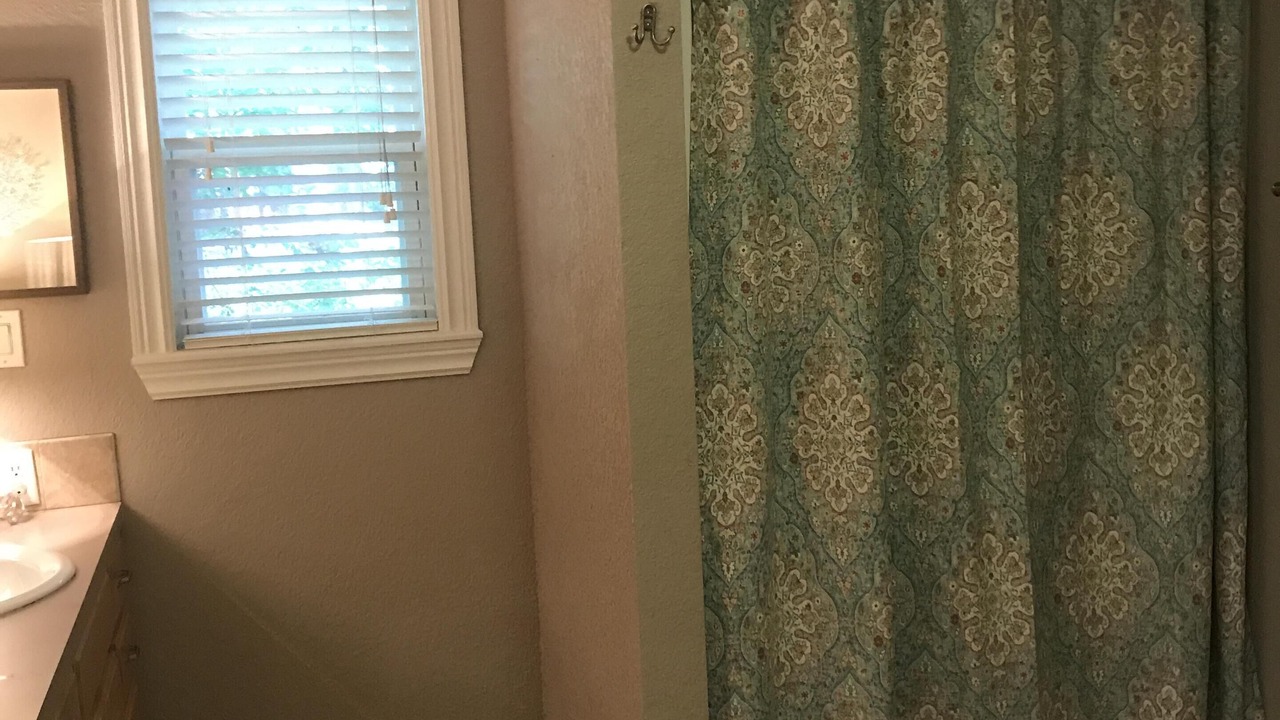 Photo of Bathroom in Piney