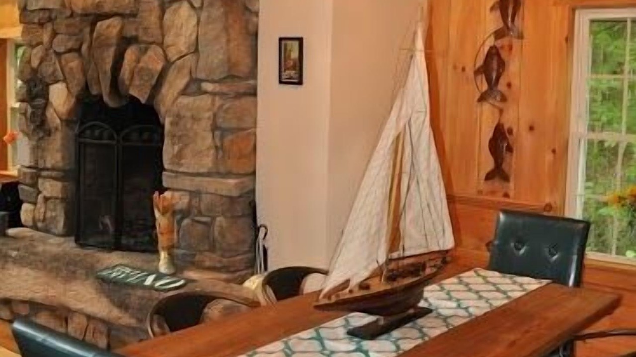 Photo of Bedroom in Wolfeboro