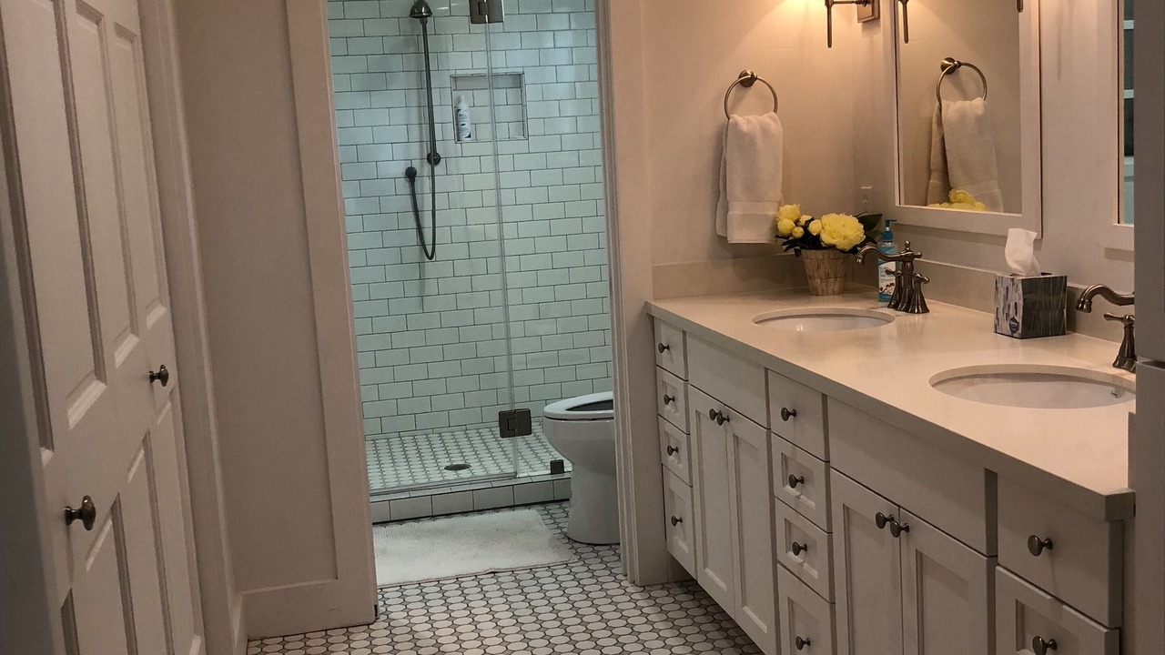 Photo of Bathroom in Round Top