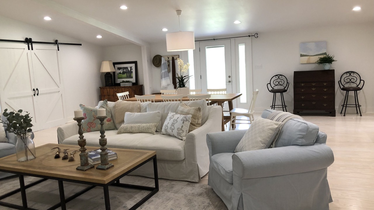 Photo of Livingroom in Round Top