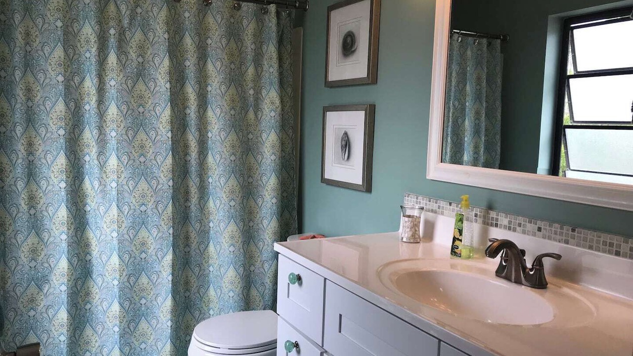 Photo of Bathroom in Little Torch Key