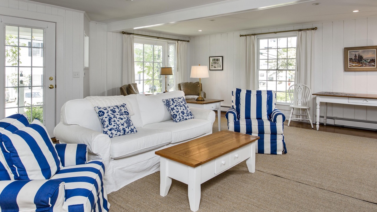 Photo of Livingroom in Kennebunkport