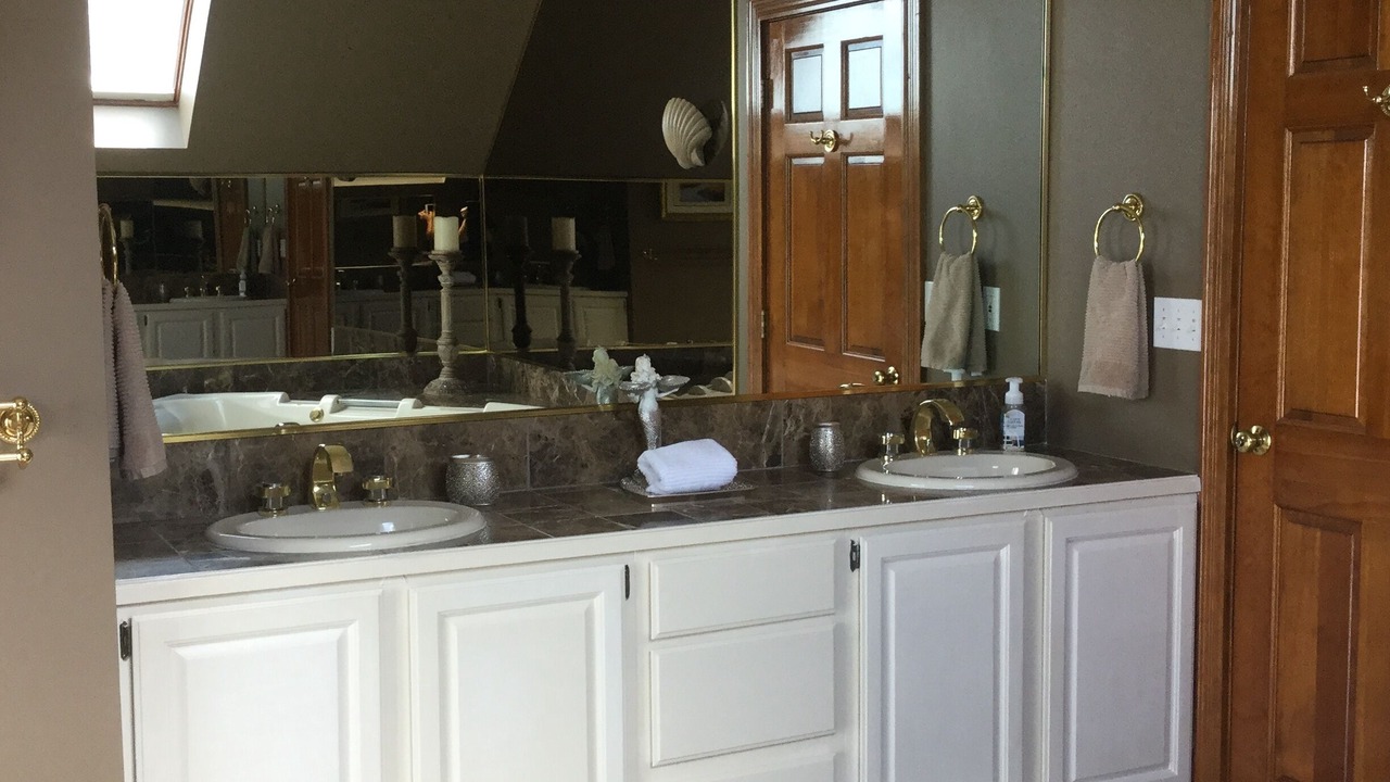 Photo of Bathroom in York Beach