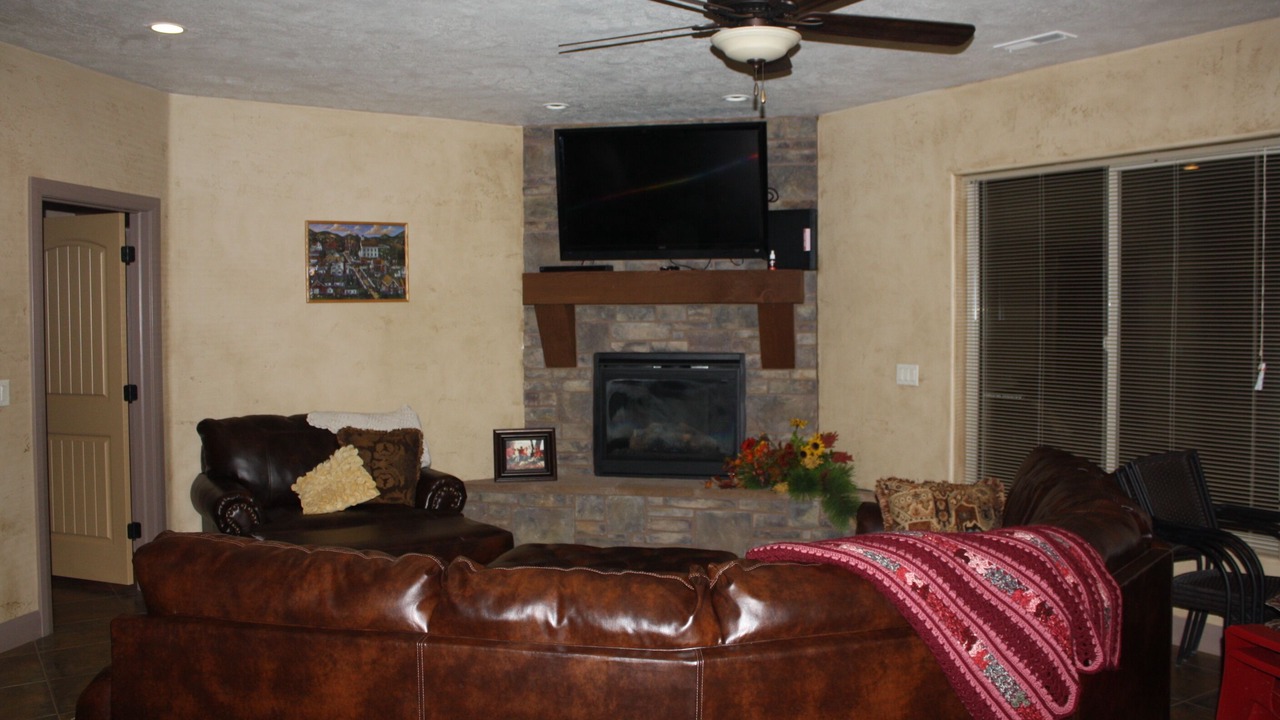 Photo of Bedroom in Pine Valley