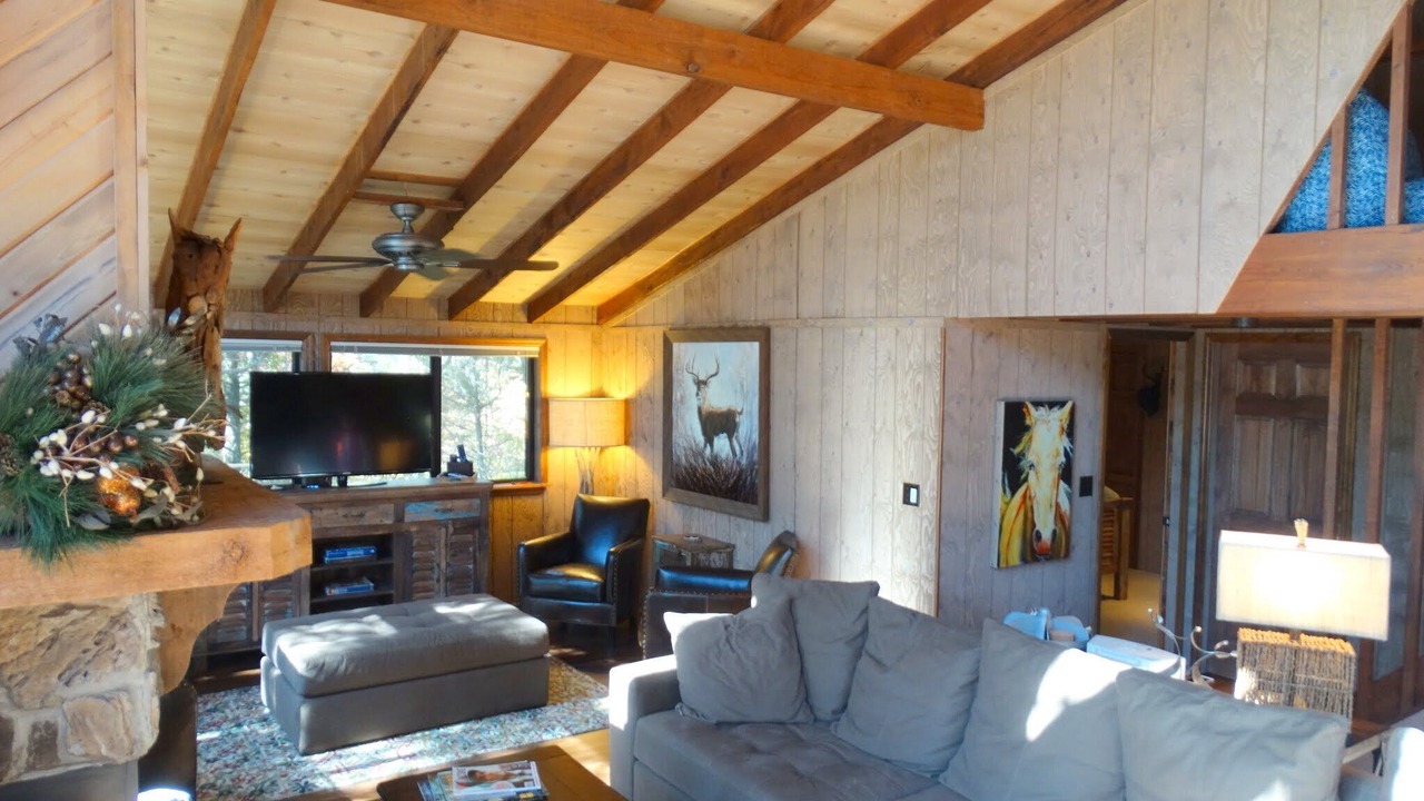 Photo of Livingroom in Innsbrook