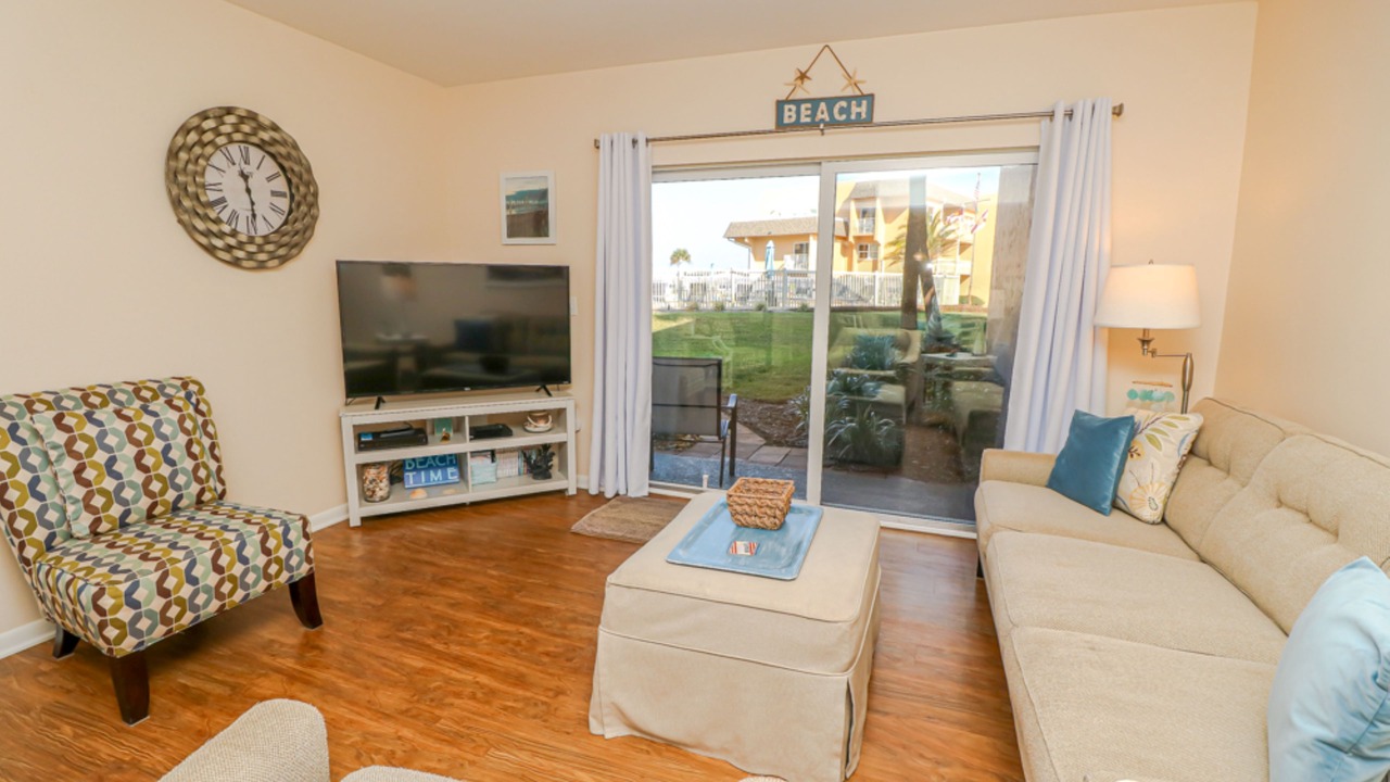 Photo of Livingroom in Butler Beach