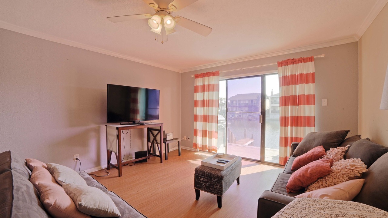 Photo of Livingroom in Corpus Christi