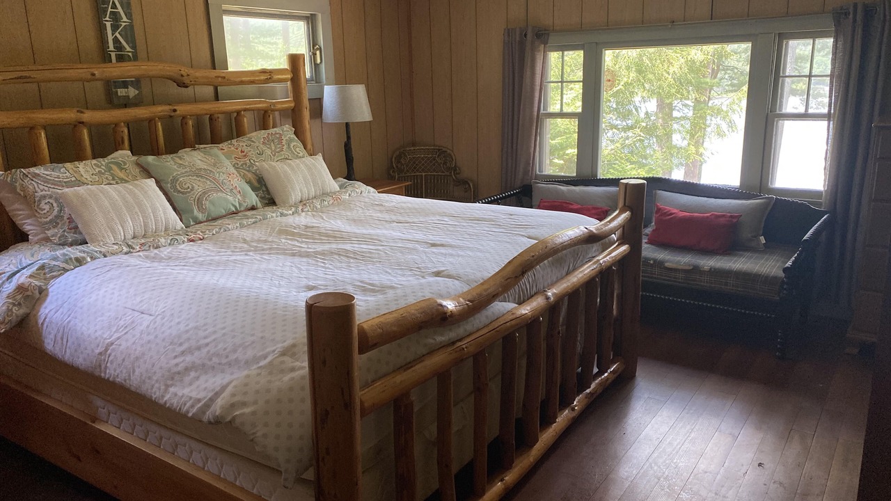 Photo of Bedroom in Long Lake