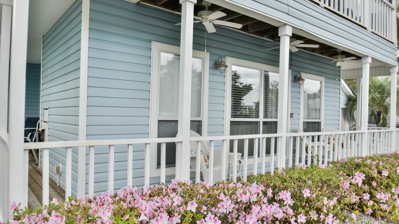 Photo of Patio Balcony in Clipper Cove