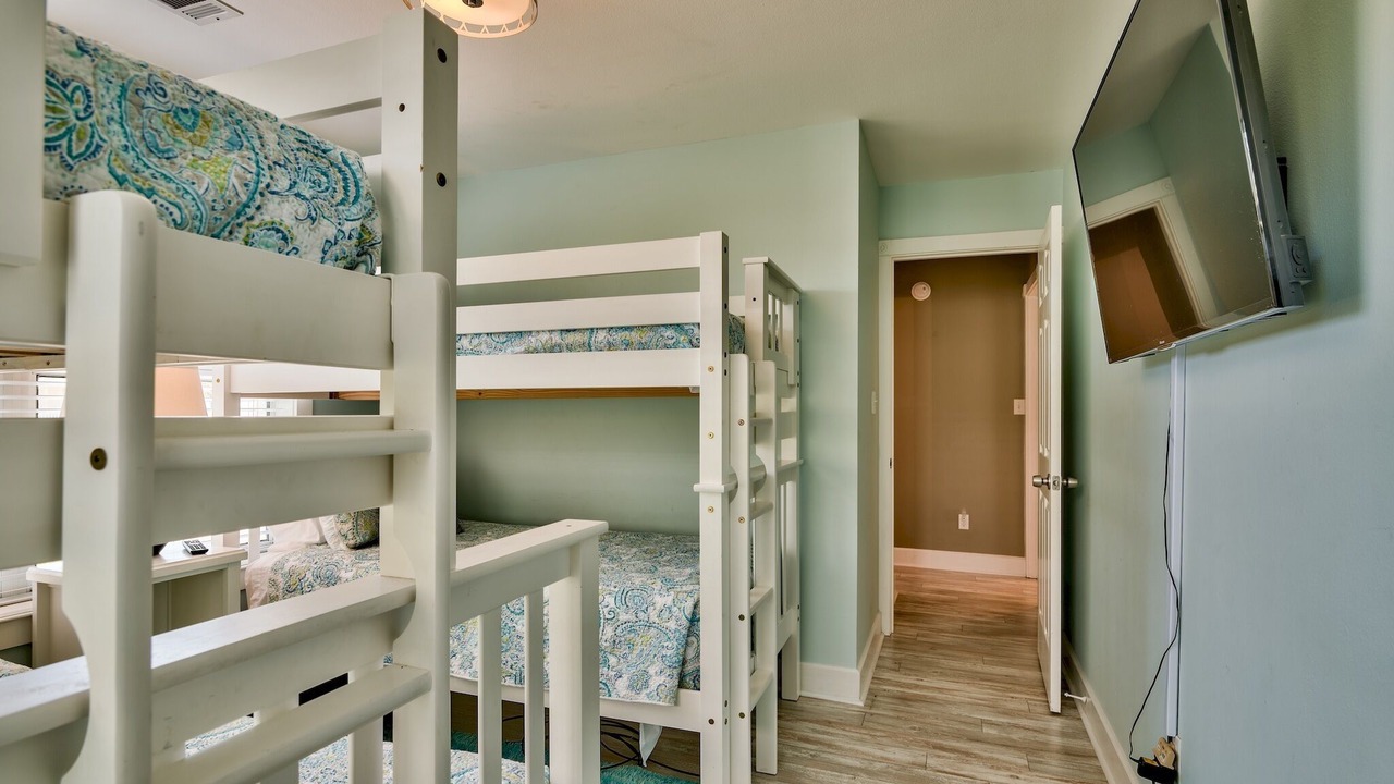 Photo of Bedroom in Clipper Cove