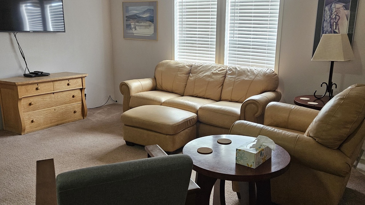 Photo of Livingroom in Thompson