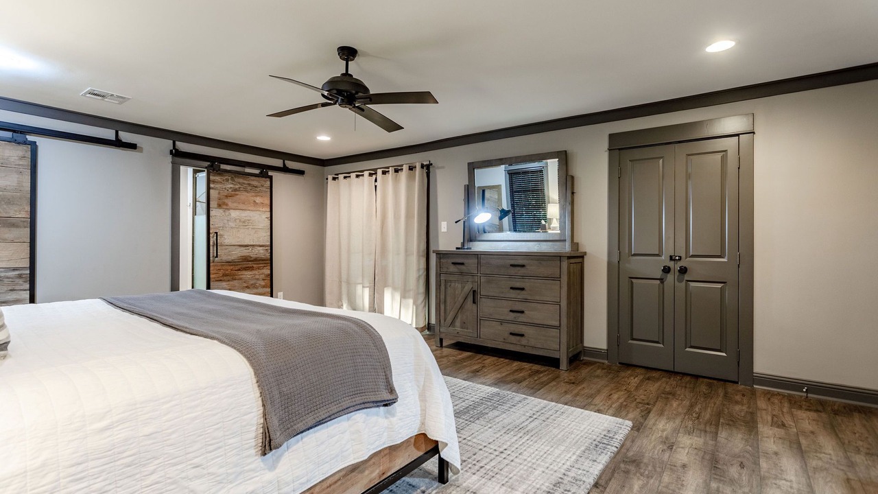 Photo of Bedroom in Mountainview