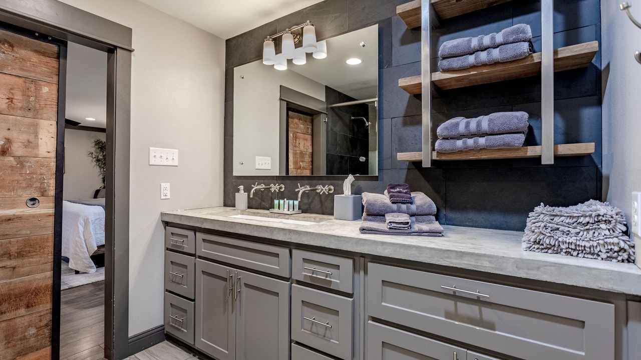 Photo of Bathroom in Mountainview
