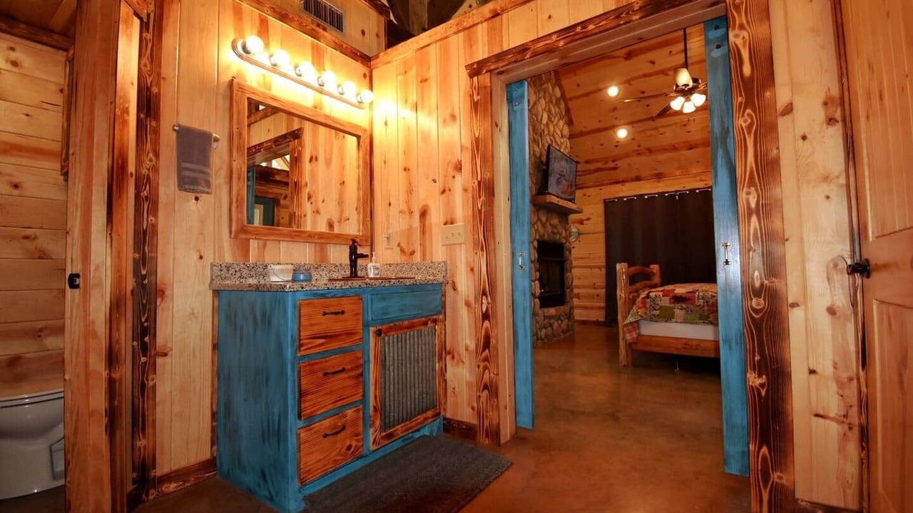 Photo of Bedroom in Hochatown