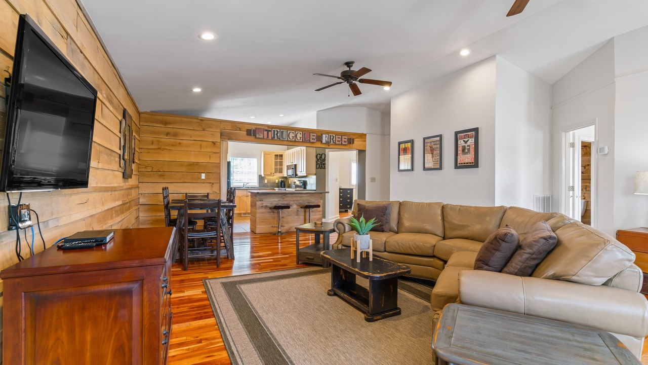 Photo of Livingroom in Mount Juliet